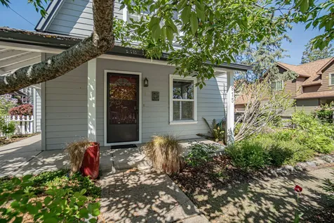 915 Bellview Avenue Ashland OR 97520