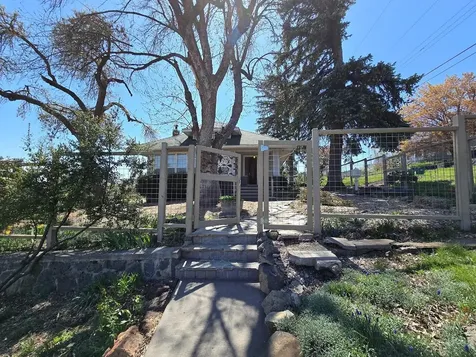 234 N 1st Street Klamath Falls OR 97601