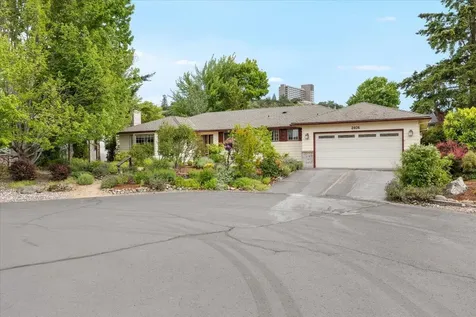 2406 Senate Way Medford OR 97504