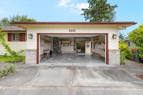 2406 Senate Way Medford OR 97504