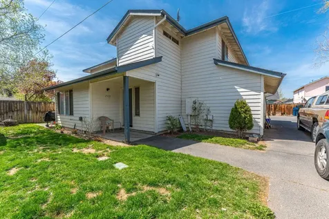 2933 SW 23rd Street Redmond OR 97756