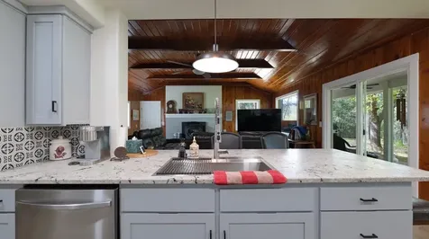 7458 Crowfoot Road Trail OR 97541