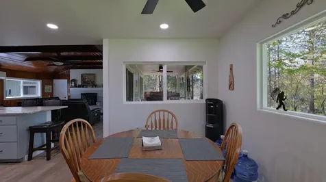 7458 Crowfoot Road Trail OR 97541