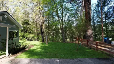 7458 Crowfoot Road Trail OR 97541