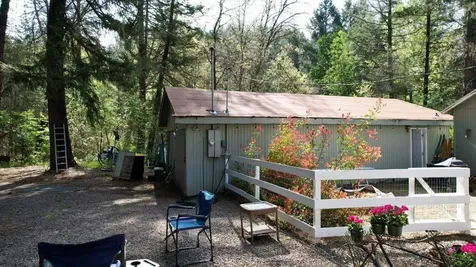 7458 Crowfoot Road Trail OR 97541