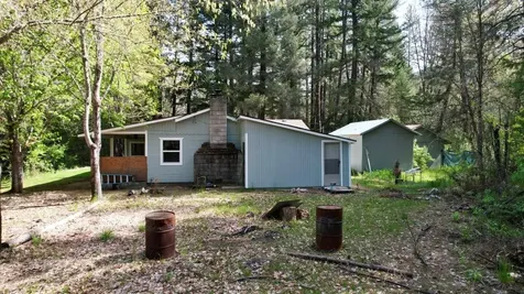 7458 Crowfoot Road Trail OR 97541