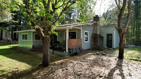 7458 Crowfoot Road Trail OR 97541
