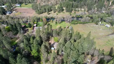 7458 Crowfoot Road Trail OR 97541