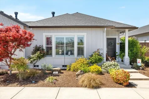 453 S Haskell Street Central Point OR 97502