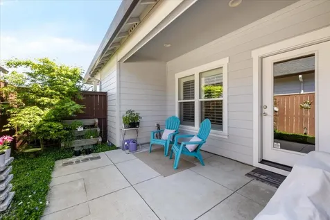 453 S Haskell Street Central Point OR 97502