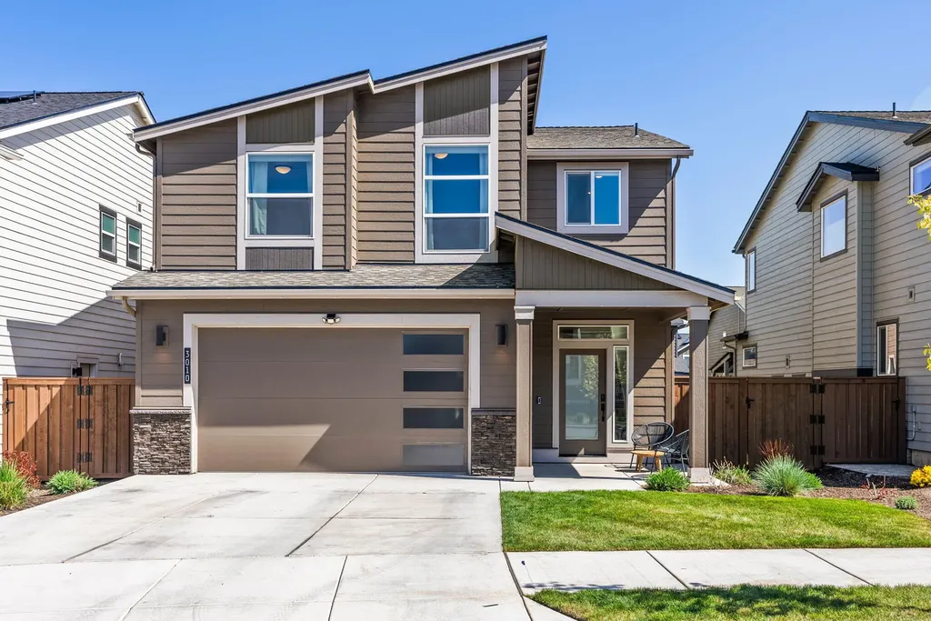 3010 NE Red Jasper Place Bend OR 97701