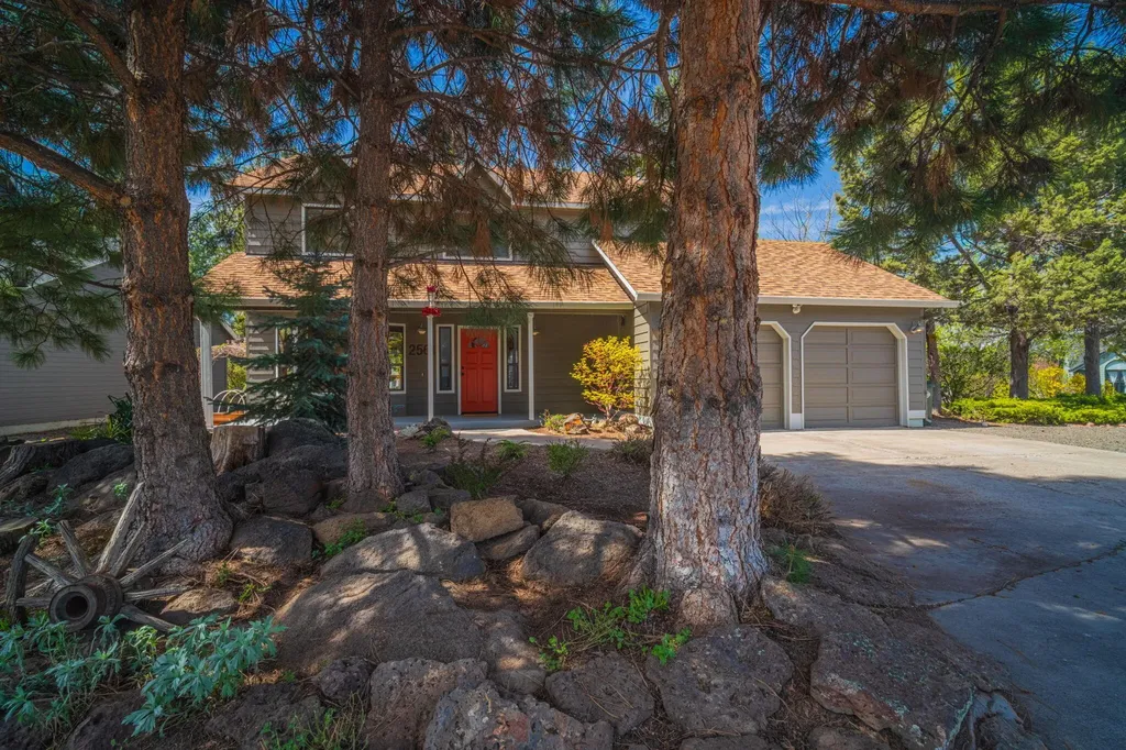 2561 NE 6th Street Bend OR 97701