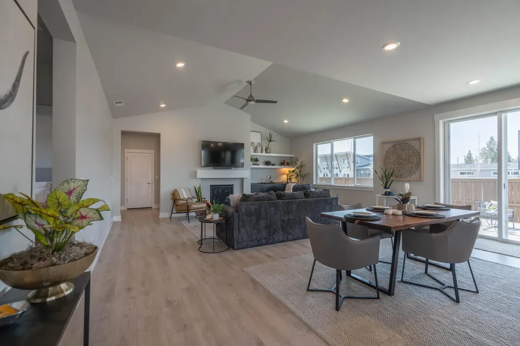 20867 SE Delta Drive Bend OR 97702