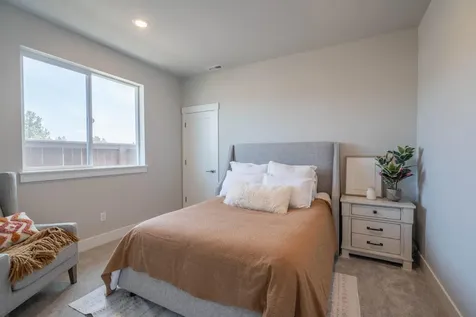20867 SE Delta Drive Bend OR 97702