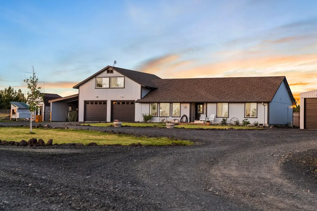 6155 SE Hilltop Road Prineville OR 97754