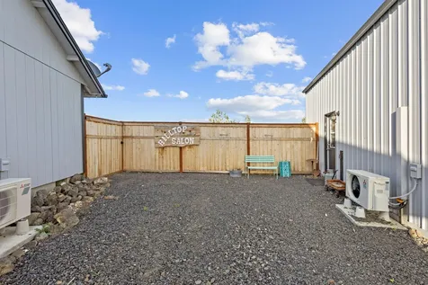 6155 SE Hilltop Road Prineville OR 97754
