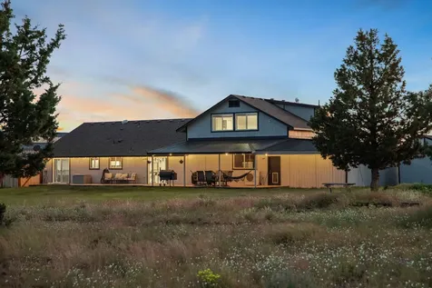 6155 SE Hilltop Road Prineville OR 97754