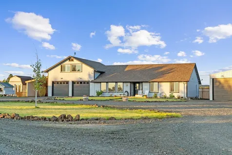 6155 SE Hilltop Road Prineville OR 97754