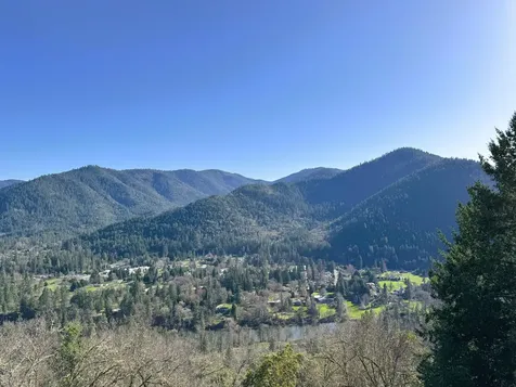 3013 Pearce Park Road Grants Pass OR 97526