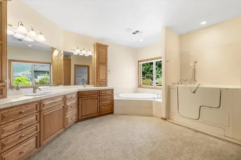 3013 Pearce Park Road Grants Pass OR 97526