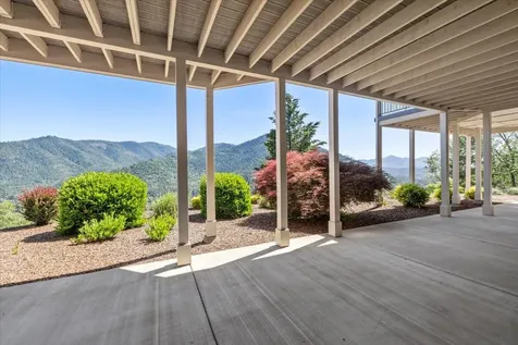 3013 Pearce Park Road Grants Pass OR 97526