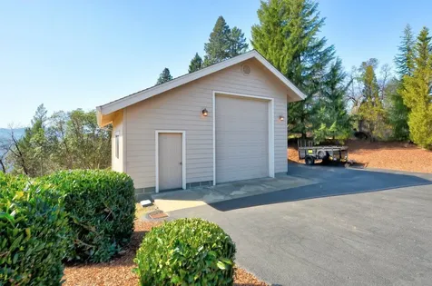 3013 Pearce Park Road Grants Pass OR 97526