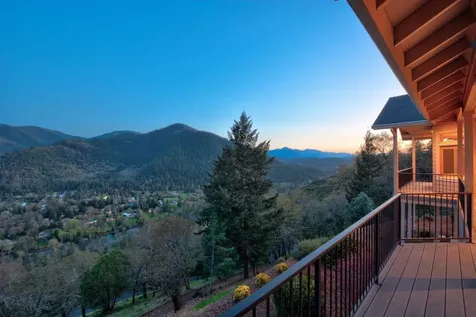 3013 Pearce Park Road Grants Pass OR 97526