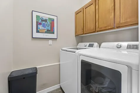 208 Parks Loop Redmond OR 97756