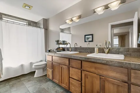 208 Parks Loop Redmond OR 97756