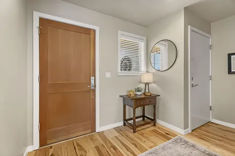 208 Parks Loop Redmond OR 97756