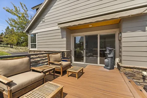 208 Parks Loop Redmond OR 97756