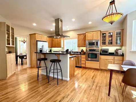 1821 Summer Place Talent OR 97540