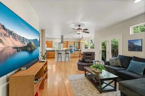 1821 Summer Place Talent OR 97540