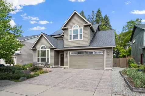 1821 Summer Place Talent OR 97540