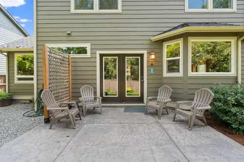 1821 Summer Place Talent OR 97540