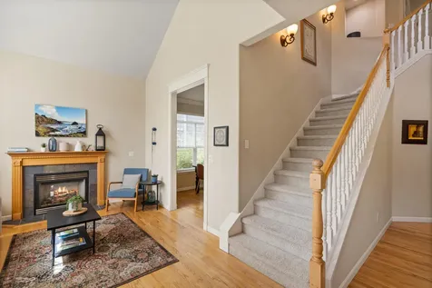 1821 Summer Place Talent OR 97540
