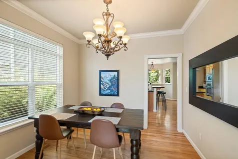 1821 Summer Place Talent OR 97540