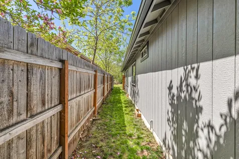 626 Park Street Ashland OR 97520