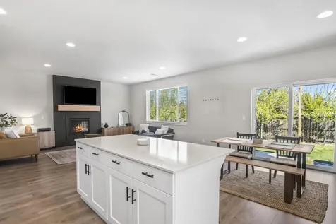 61812 SE Finn Place Bend OR 97702