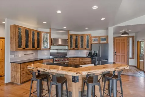 60575 Ward Road Bend OR 97702