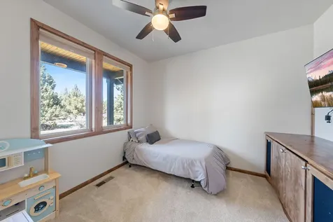 60575 Ward Road Bend OR 97702