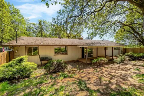 962 E Jones Creek Road Grants Pass OR 97526