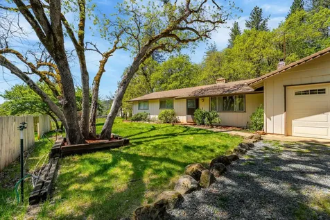 962 E Jones Creek Road Grants Pass OR 97526