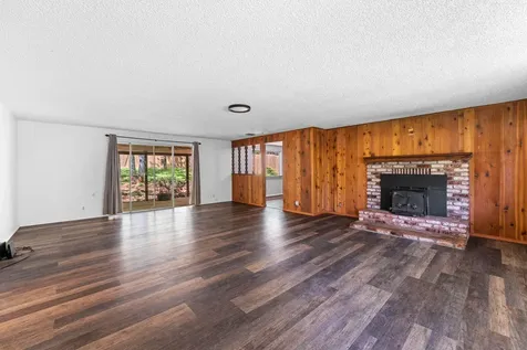 962 E Jones Creek Road Grants Pass OR 97526