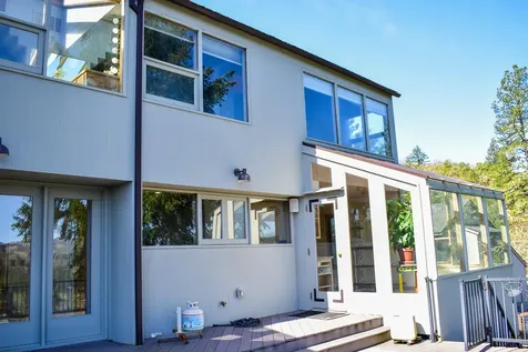 395 Rio Nes Lane Roseburg OR 97470