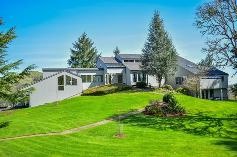 395 Rio Nes Lane Roseburg OR 97470