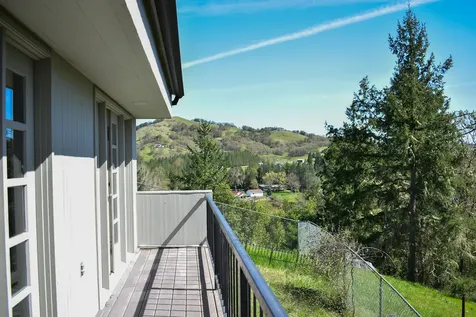 395 Rio Nes Lane Roseburg OR 97470