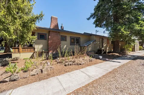 355 NW Delaware Avenue Bend OR 97703