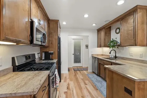 467 N Deanjou Avenue Eagle Point OR 97524