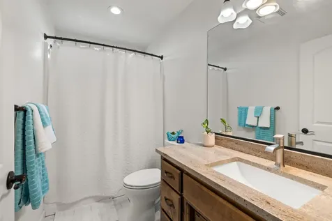 467 N Deanjou Avenue Eagle Point OR 97524